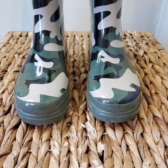 Camo Waterproof Rain Boots - Picture 6 of 15